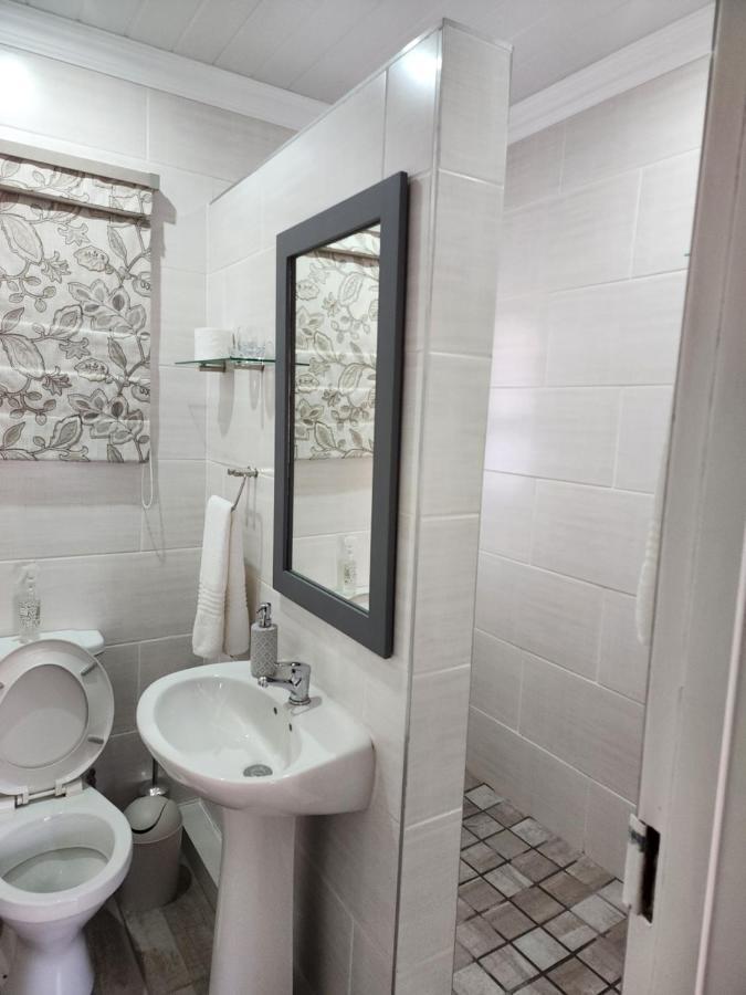 Апартаменты Schnehage Self Catering Блумфонтейн Экстерьер фото